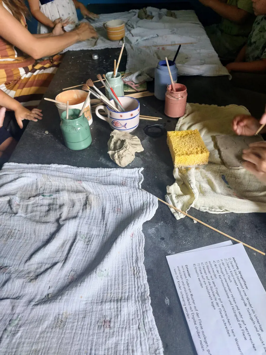Kreativangebot beim Sommerfest
